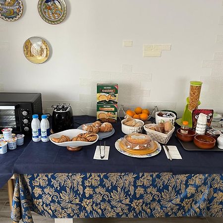 B&B La Vela Villa Rosa Di Martinsicuro Екстер'єр фото