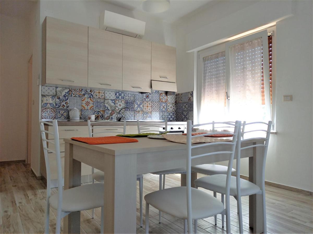 B&B La Vela Villa Rosa Di Martinsicuro Екстер'єр фото