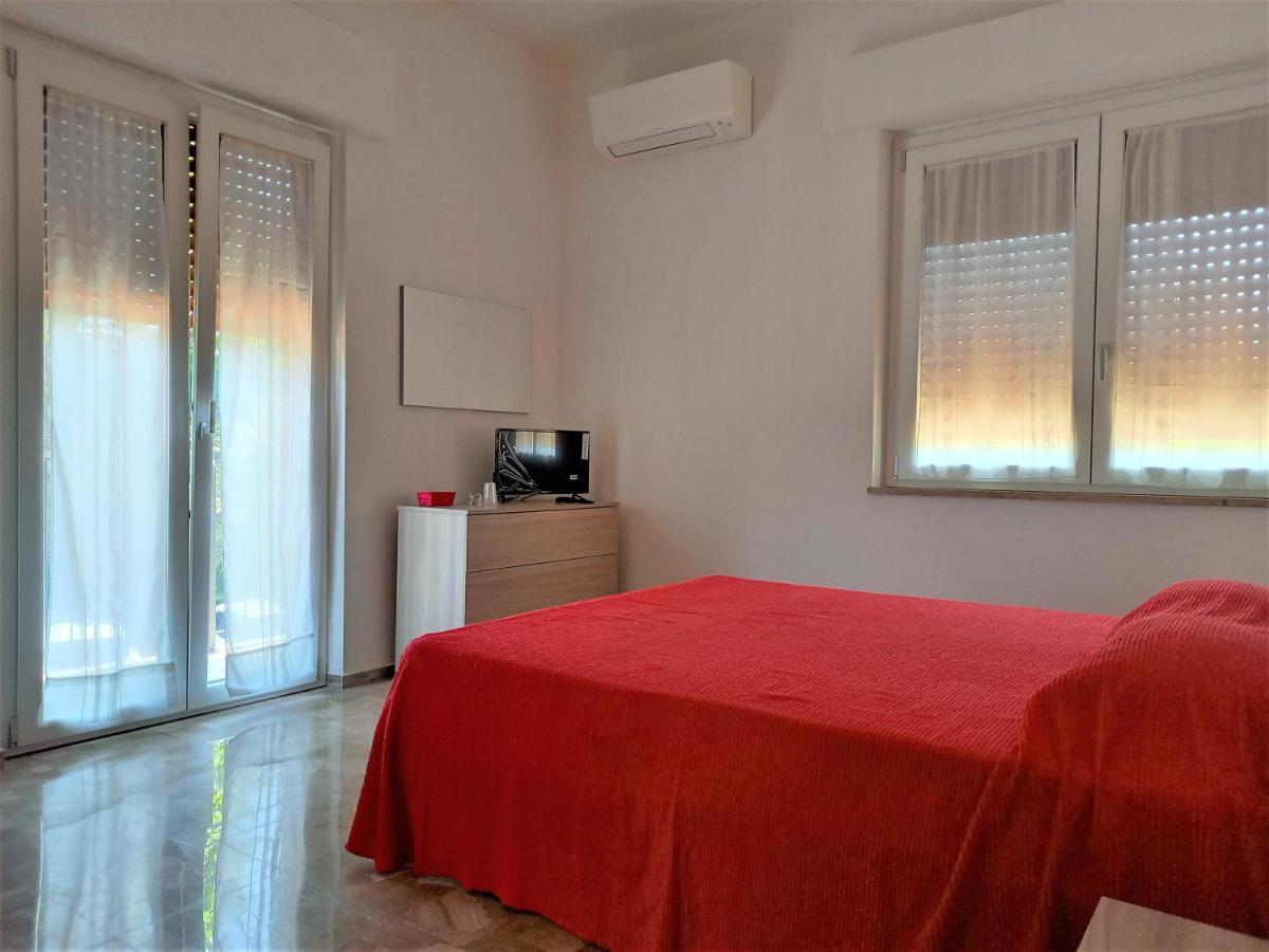B&B La Vela Villa Rosa Di Martinsicuro Екстер'єр фото