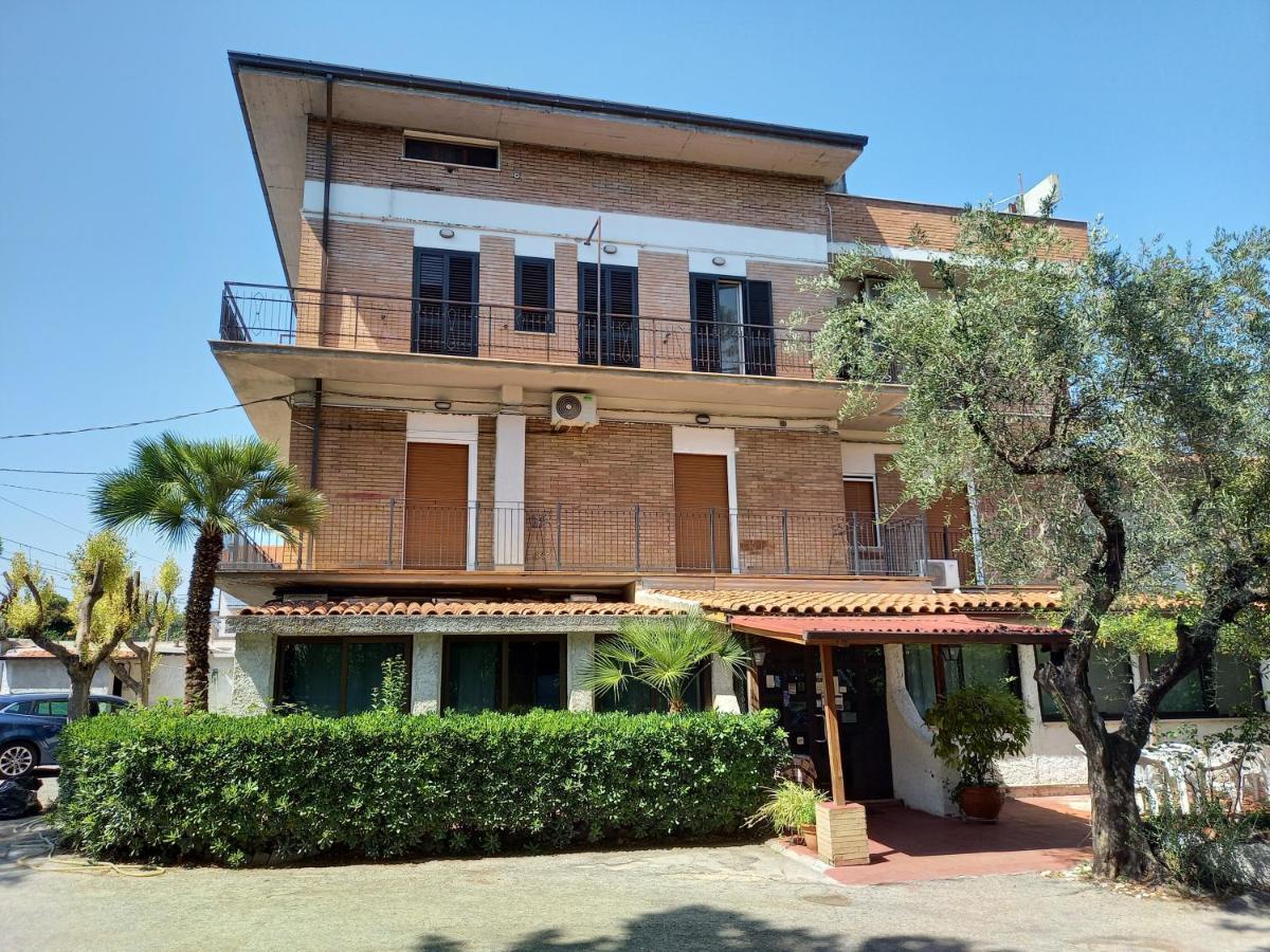 B&B La Vela Villa Rosa Di Martinsicuro Екстер'єр фото
