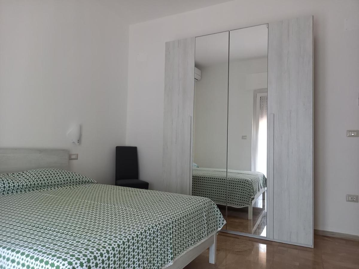 B&B La Vela Villa Rosa Di Martinsicuro Екстер'єр фото