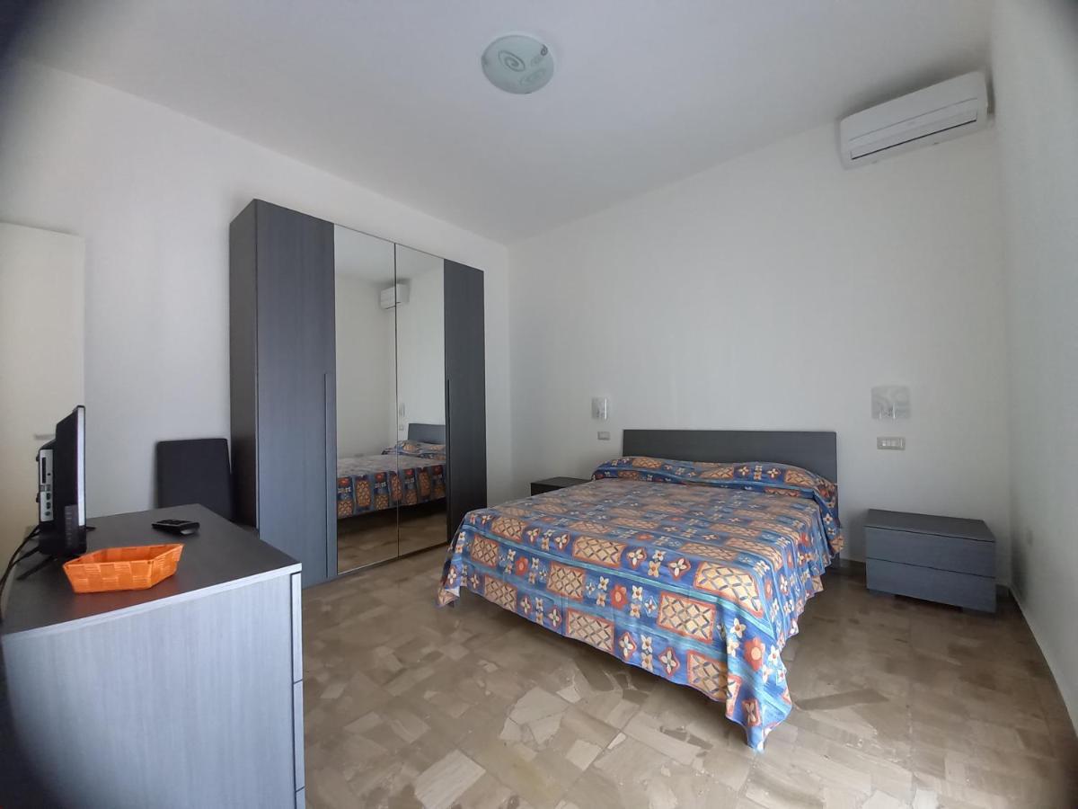 B&B La Vela Villa Rosa Di Martinsicuro Екстер'єр фото