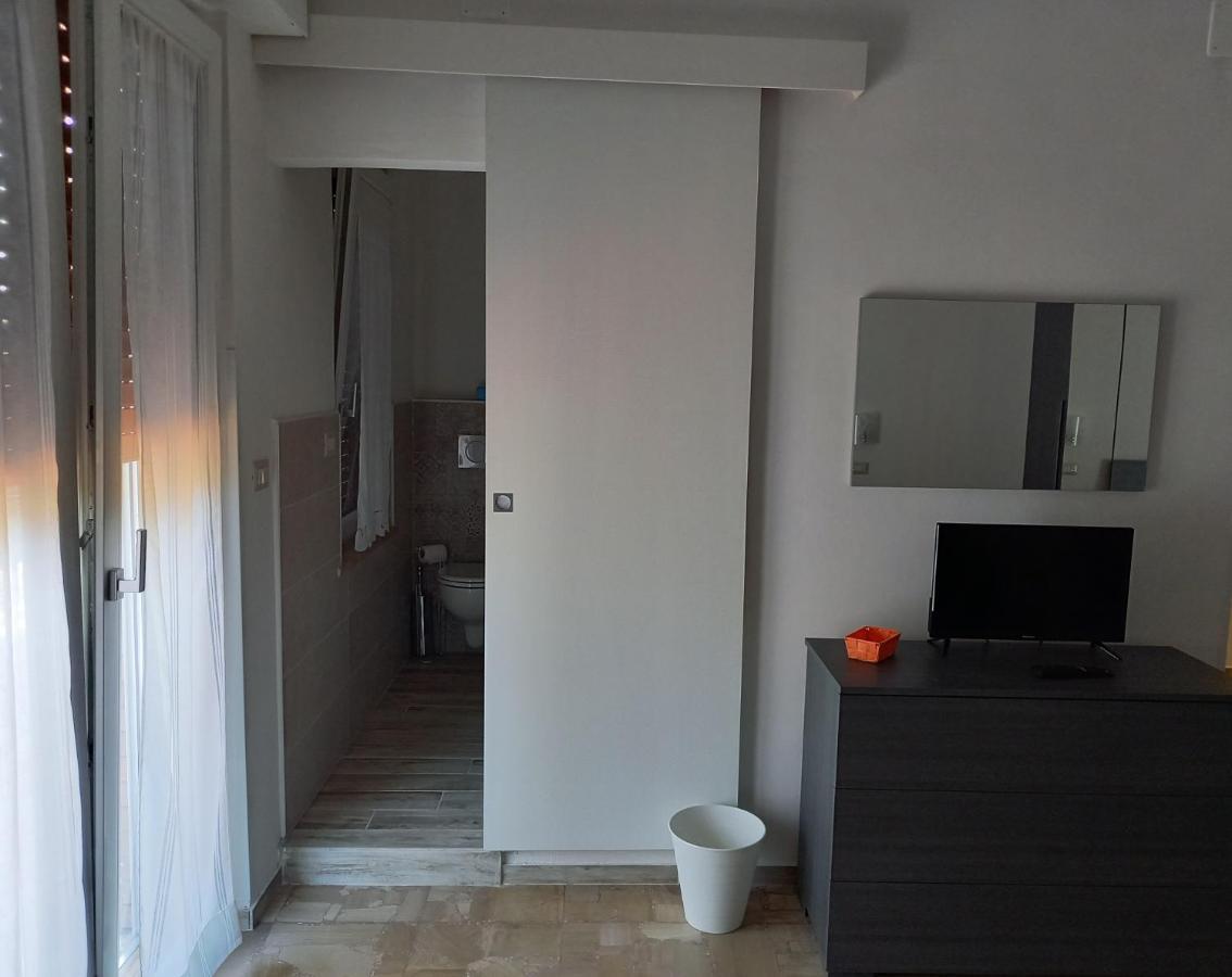 B&B La Vela Villa Rosa Di Martinsicuro Екстер'єр фото