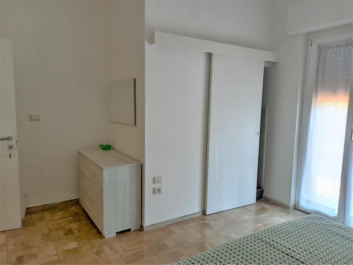 B&B La Vela Villa Rosa Di Martinsicuro Екстер'єр фото
