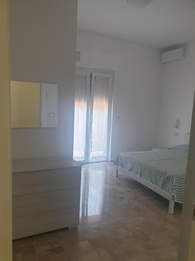 B&B La Vela Villa Rosa Di Martinsicuro Екстер'єр фото