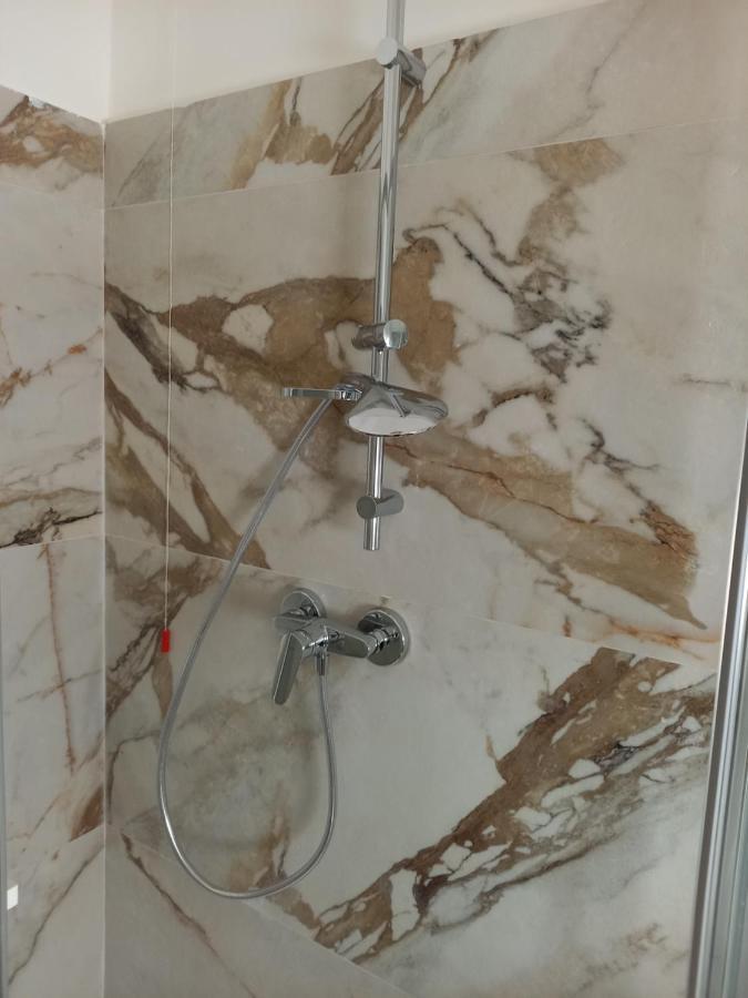 B&B La Vela Villa Rosa Di Martinsicuro Екстер'єр фото