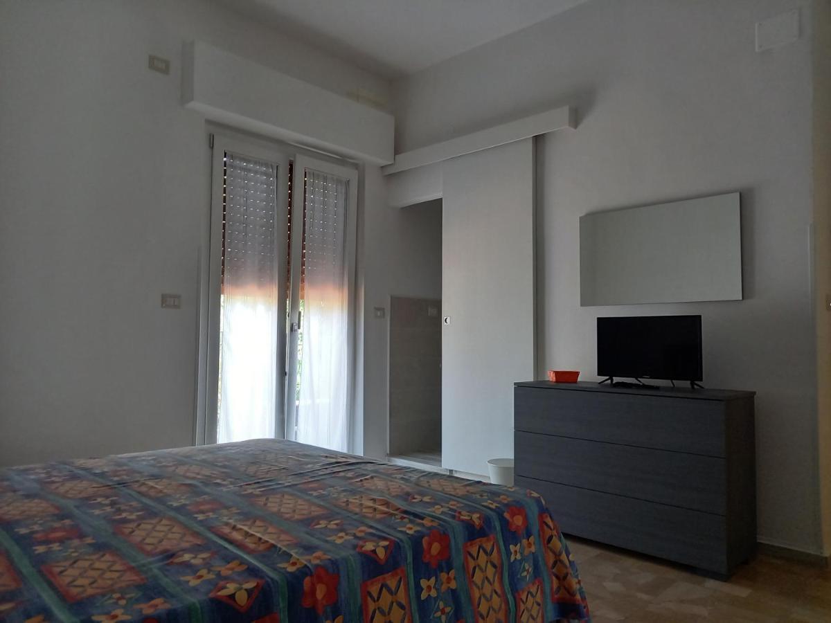 B&B La Vela Villa Rosa Di Martinsicuro Екстер'єр фото